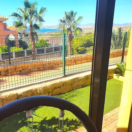Apartamento Con Hermoso Jardin Y Ac Isla Plana Exteriör bild
