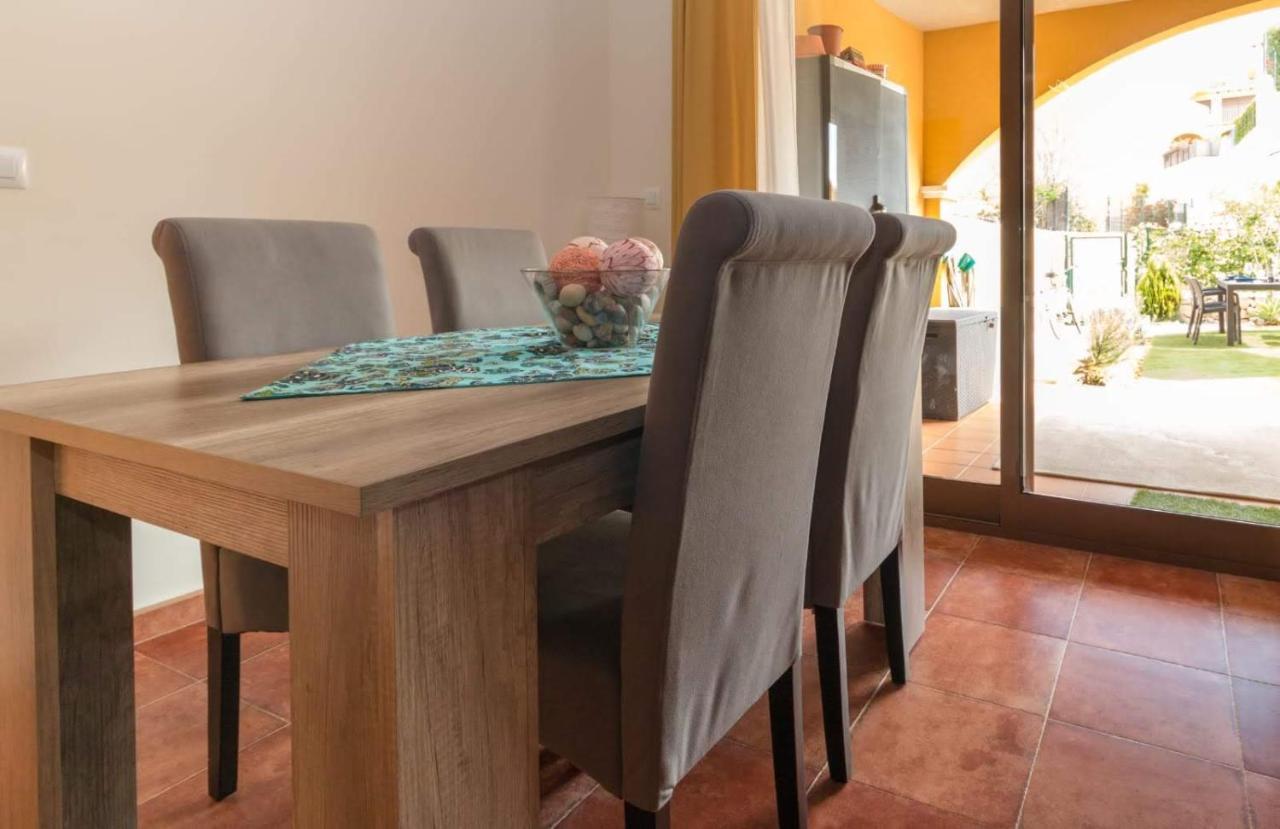 Apartamento Con Hermoso Jardin Y Ac Isla Plana Exteriör bild