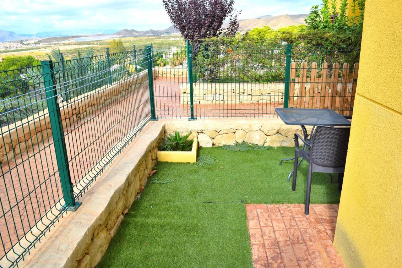 Apartamento Con Hermoso Jardin Y Ac Isla Plana Exteriör bild