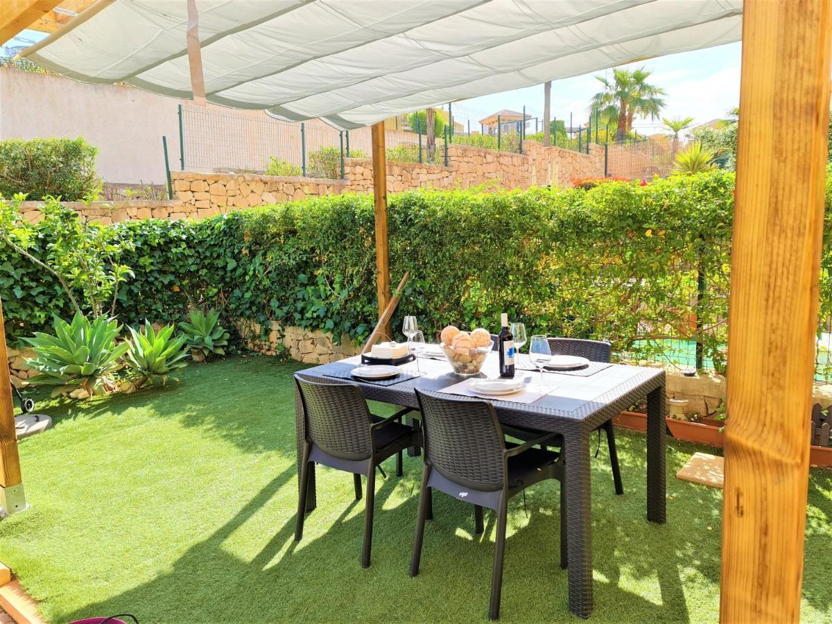 Apartamento Con Hermoso Jardin Y Ac Isla Plana Exteriör bild
